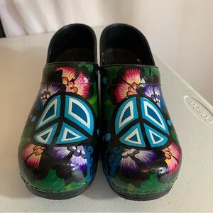 Sanita Professional Dexter Mule Hand Painted Peace Clogs-UK 38